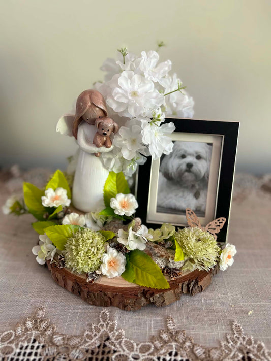 Dog Memorial Table Top 
10"W x 8"H x 8"D